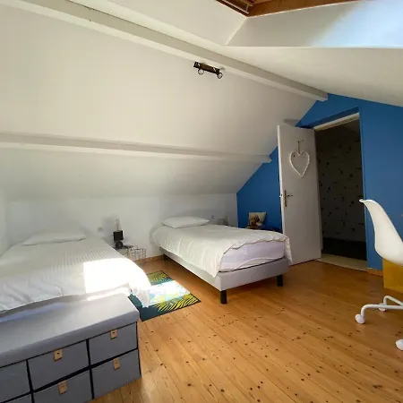 Aux Dix 'jamet Holiday home
