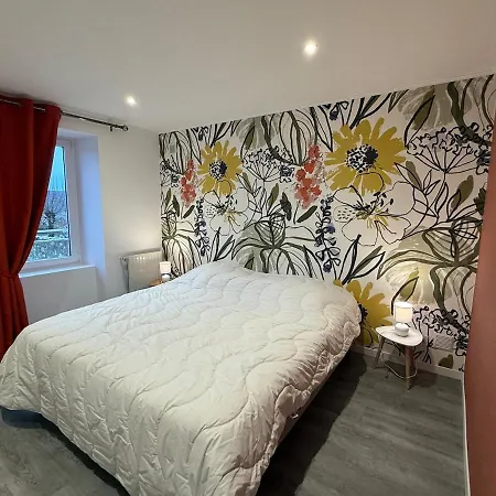 Aux Dix 'jamet Holiday home